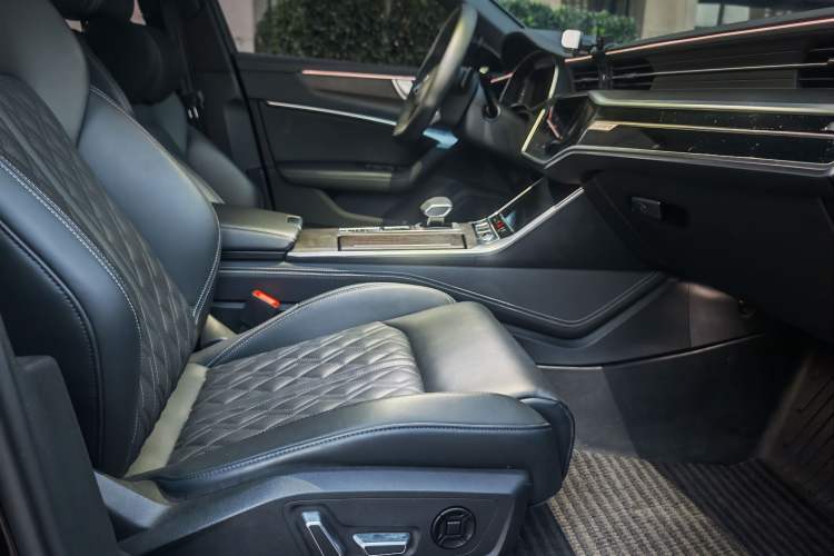 Used Audi A6L 2025 45 TFSI quattro Prestige Dynamic Edition + Premium Package Right Front Seat