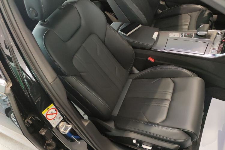 Used Audi A6L 2025 Revised 40 TFSI Luxury Dynamic Edition Right Front Seat