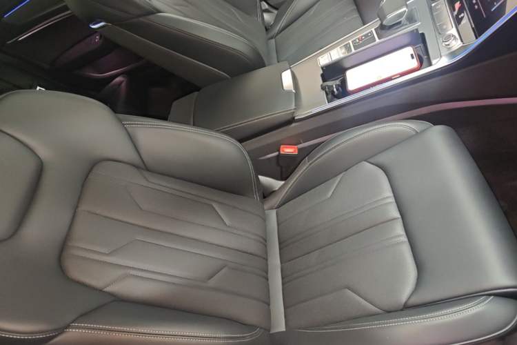 Used Audi A6L 2025 Revised 40 TFSI Luxury Dynamic Edition Right Front Seat