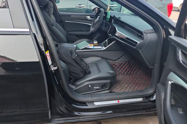 Used Audi A6L 2025 Restyled 45 TFSI quattro Prestige Dynamic Edition Right Front Seat