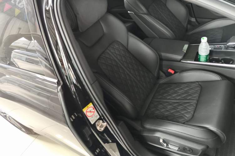 Used Audi A6L 2025 Restyled 45 TFSI quattro Prestige Dynamic Edition Right Front Seat