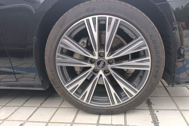 Used Audi A6L 2025 45 TFSI Prestige Dynamic Edition Right Front Wheel Hub