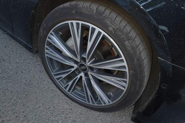 Used Audi A6L 2025 45 TFSI Prestige Dynamic Edition Right Front Wheel Hub