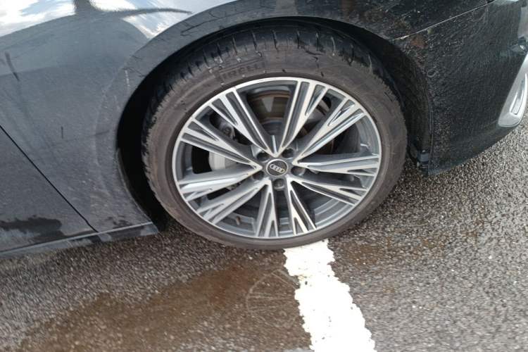 Used Audi A6L 2025 45 TFSI Prestige Dynamic Edition Right Front Wheel Hub
