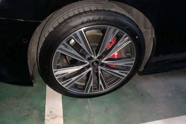 Used Audi A6L 2025 Revised 45 TFSI Prestige Dynamic Edition Right Front Wheel Hub