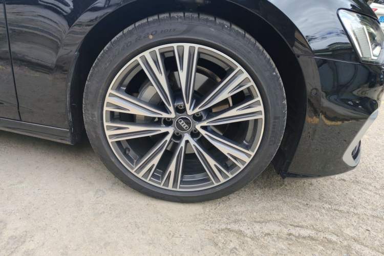 Used Audi A6L 2025 45 TFSI Prestige Dynamic Edition Right Front Wheel Hub