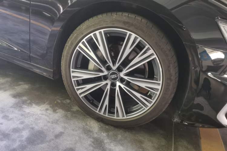 Used Audi A6L 2025 45 TFSI Prestige Dynamic Edition Right Front Wheel Hub