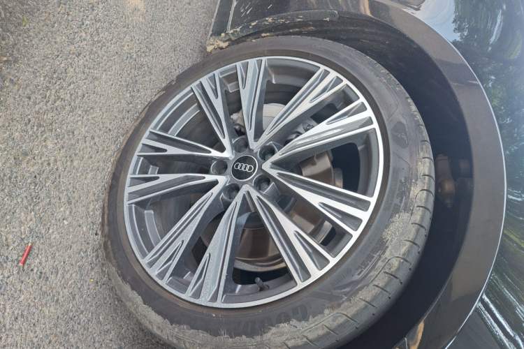 Used Audi A6L 2025 Revised 45 TFSI Prestige Dynamic Edition Right Front Wheel Hub
