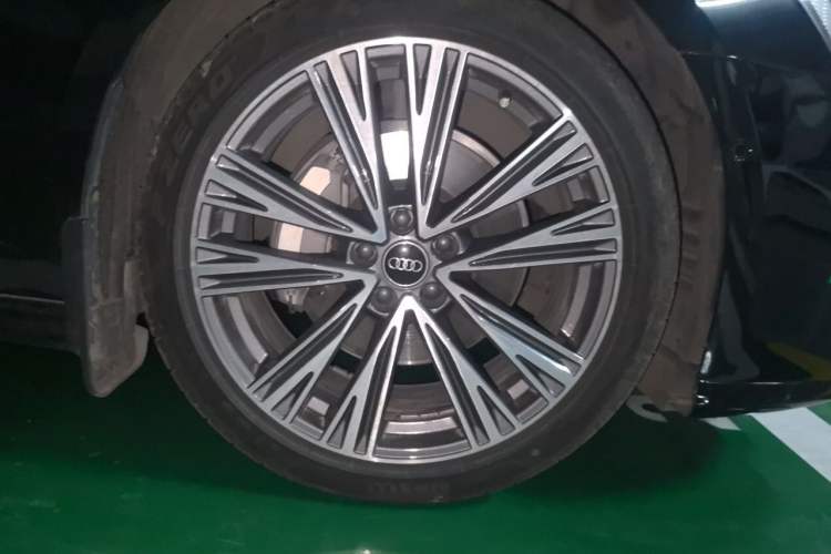 Used Audi A6L 2025 45 TFSI Prestige Dynamic Edition Right Front Wheel Hub