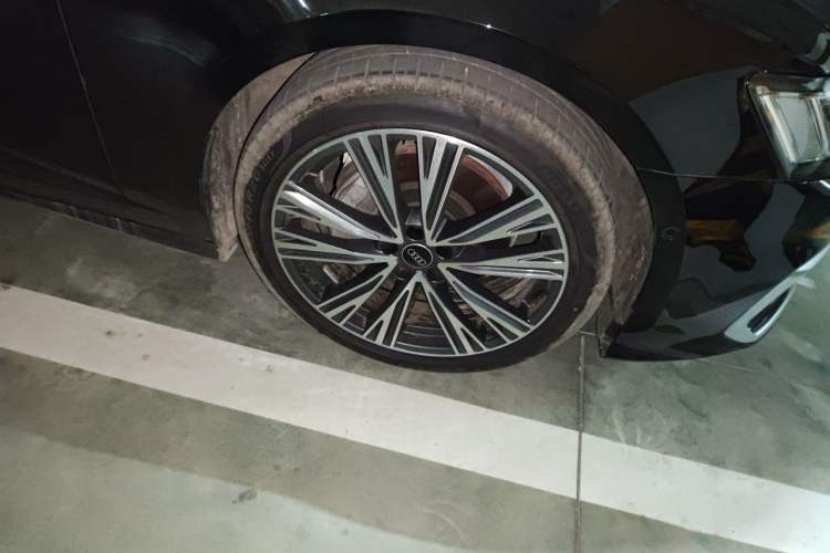 Used Audi A6L 2025 45 TFSI quattro Prestige Dynamic Edition Right Front Wheel Hub