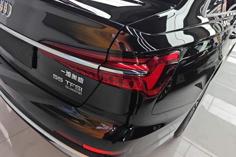 Used Audi A6L 2025 Updated 55 TFSI quattro Prestige Dynamic Edition Right Rear Taillight