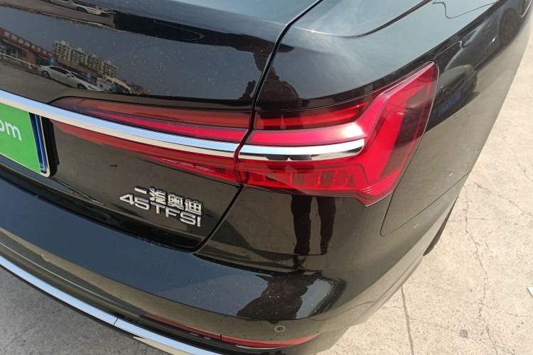 Used Audi A6L 2025 45 TFSI Prestige Dynamic Edition Right Rear Taillight