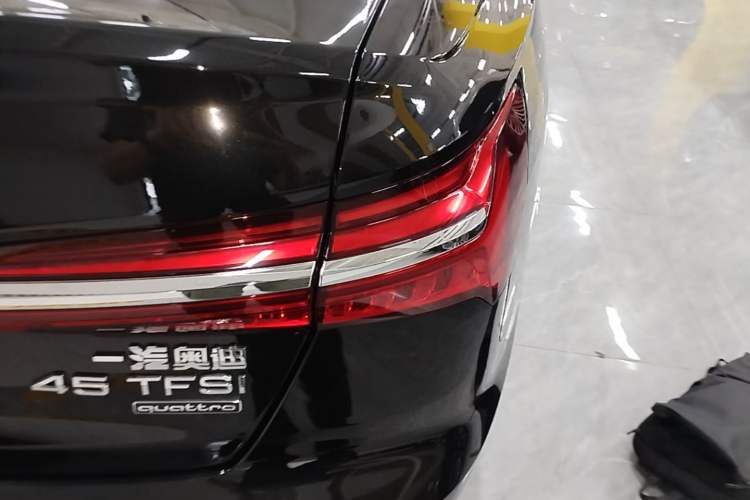 Used Audi A6L 2025 Restyled 45 TFSI quattro Prestige Dynamic Edition Right Rear Taillight