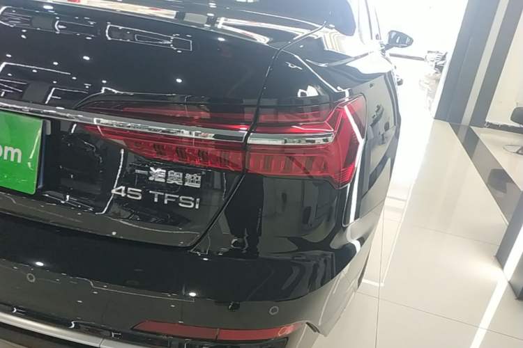 Used Audi A6L 2025 Revised 40 TFSI Luxury Dynamic Edition Right Rear Taillight