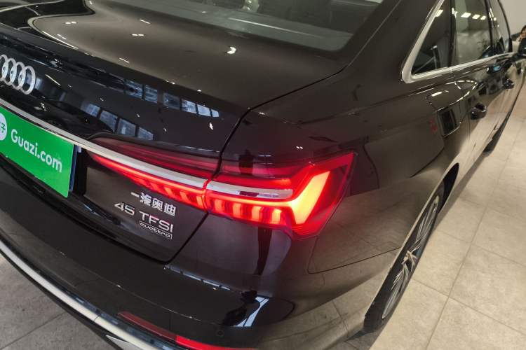 Used Audi A6L 2025 Restyled 45 TFSI quattro Prestige Dynamic Edition Right Rear Taillight