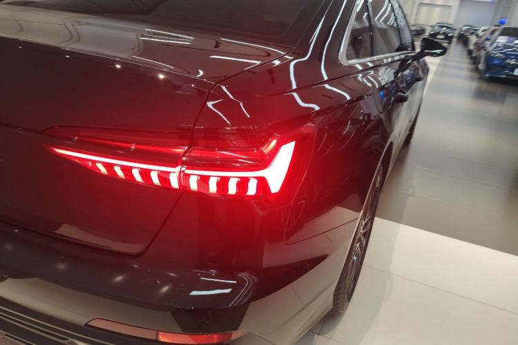 Used Audi A6L 2025 Revised 40 TFSI Luxury Dynamic Edition Right Rear Taillight