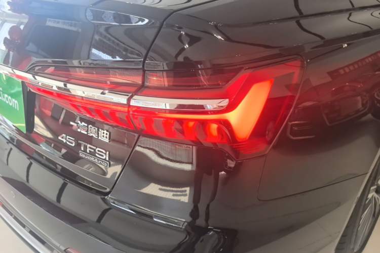 Used Audi A6L 2025 Restyled 45 TFSI quattro Prestige Dynamic Edition Right Rear Taillight