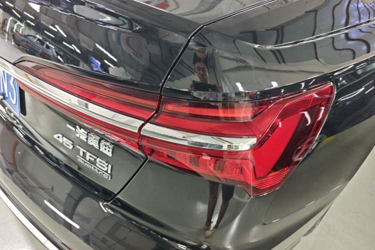 Used Audi A6L 2025 45 TFSI quattro Prestige Dynamic Edition Right Rear Taillight