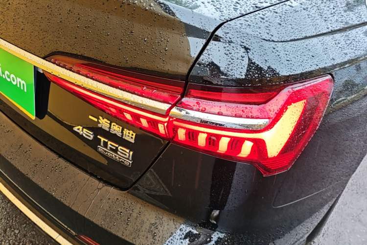 Used Audi A6L 2025 Restyled 45 TFSI quattro Prestige Dynamic Edition Right Rear Taillight