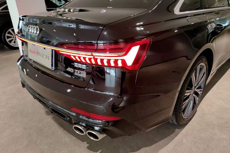 Used Audi A6L 2025 Revised 45 TFSI Prestige Dynamic Edition Right Rear Taillight