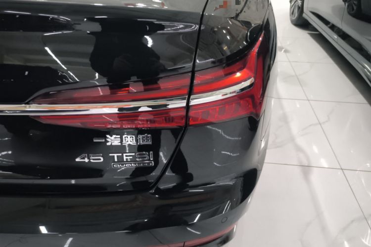 Used Audi A6L 2025 45 TFSI quattro Prestige Dynamic Edition Right Rear Taillight