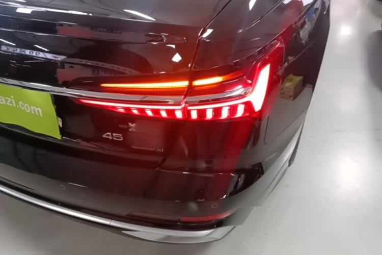 Used Audi A6L 2025 Restyled 45 TFSI quattro Prestige Dynamic Edition Right Rear Taillight