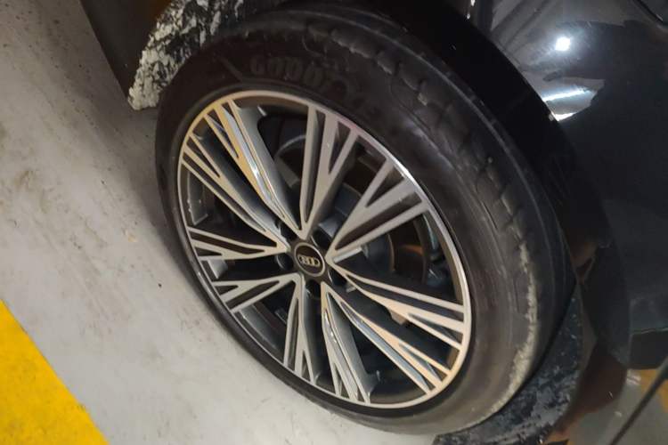 Used Audi A6L 2025 45 TFSI quattro Prestige Dynamic Edition Right Rear Wheel Hub