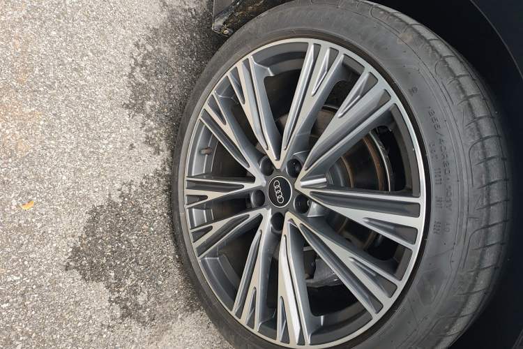 Used Audi A6L 2025 Revised 45 TFSI Prestige Dynamic Edition Right Rear Wheel Hub