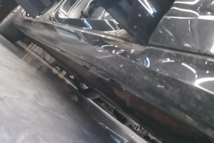 Used Audi A6L 2025 Revised 45 TFSI Prestige Dynamic Edition Right Side Sill