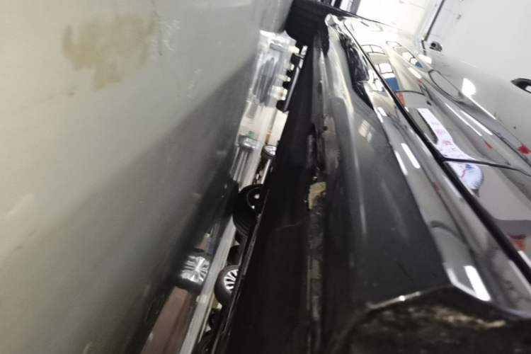 Used Audi A6L 2025 45 TFSI quattro Prestige Dynamic Edition Right Side Sill