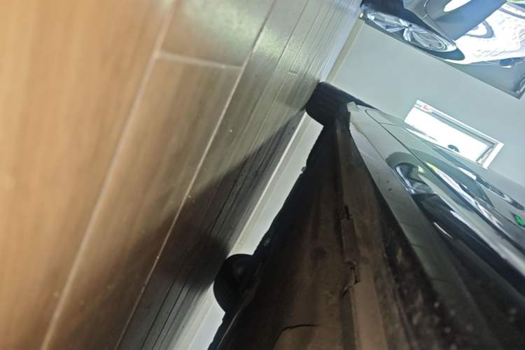Used Audi A6L 2025 Revised 40 TFSI Luxury Dynamic Edition Right Side Sill