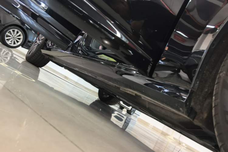 Used Audi A6L 2025 Revised 45 TFSI Prestige Dynamic Edition Right Side Sill