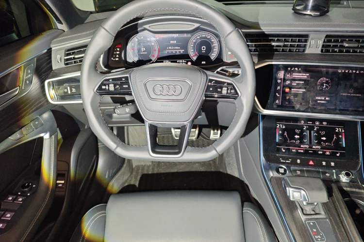 Used Audi A6L 2025 45 TFSI quattro Prestige Dynamic Edition + Premium Package Steering Wheel
