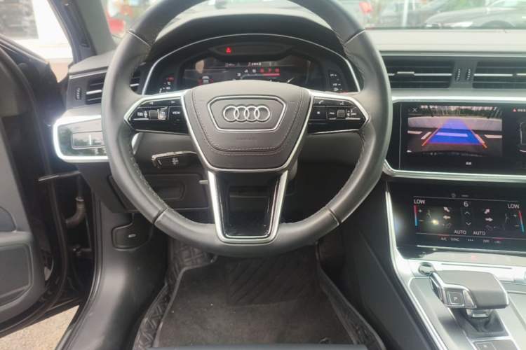 Used Audi A6L 2025 Revised 40 TFSI Luxury Dynamic Edition Steering Wheel