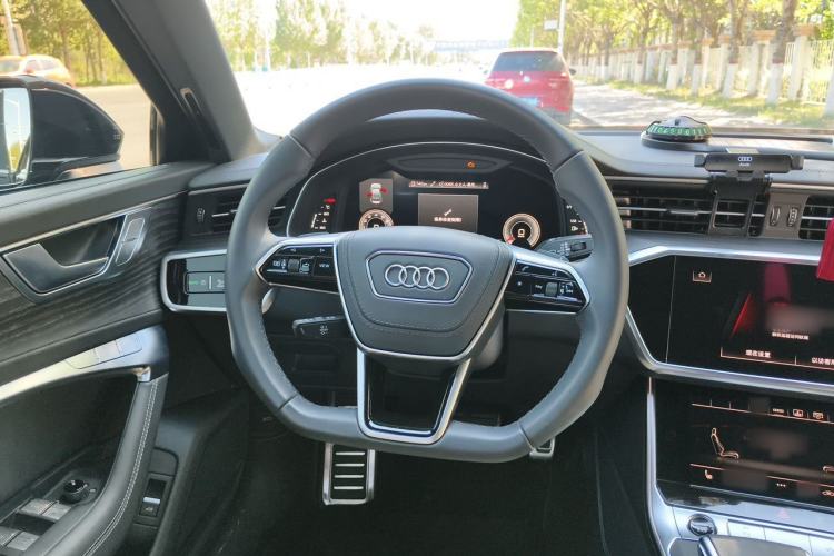 Used Audi A6L 2025 Updated 55 TFSI quattro Prestige Dynamic Edition Steering Wheel