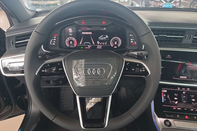 Used Audi A6L 2025 Revised 40 TFSI Luxury Dynamic Edition Steering Wheel