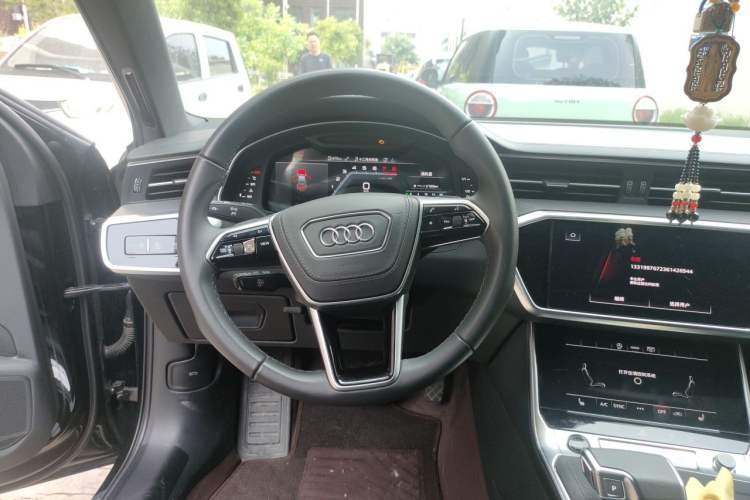 Used Audi A6L 2025 45 TFSI Prestige Dynamic Edition + Ventilated Comfort Package Steering Wheel