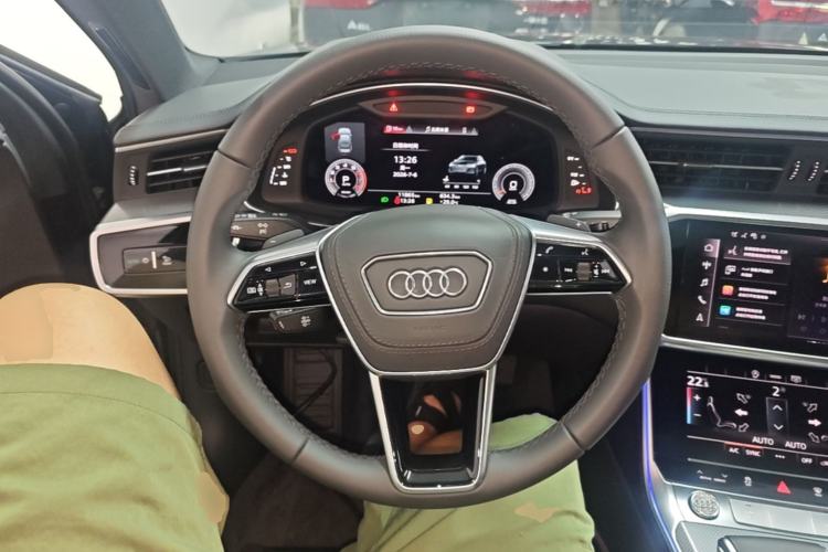 Used Audi A6L 2025 Revised 40 TFSI Luxury Dynamic Edition Steering Wheel