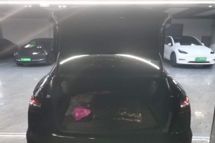 Used Audi A6L 2025 Revised 45 TFSI Prestige Dynamic Edition Trunk