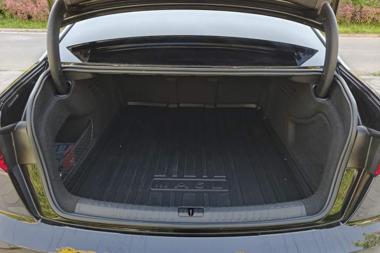 Used Audi A6L 2025 Updated 55 TFSI quattro Prestige Dynamic Edition Trunk