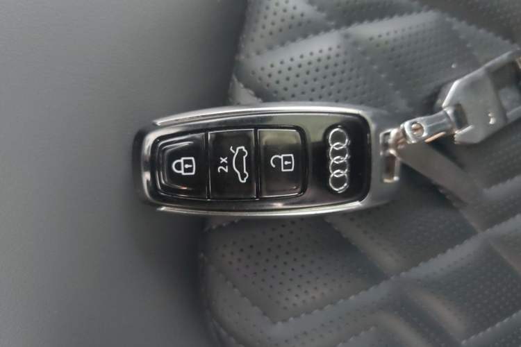 Used Audi A6L 2025 Restyled 45 TFSI quattro Prestige Dynamic Edition Vehicle Key