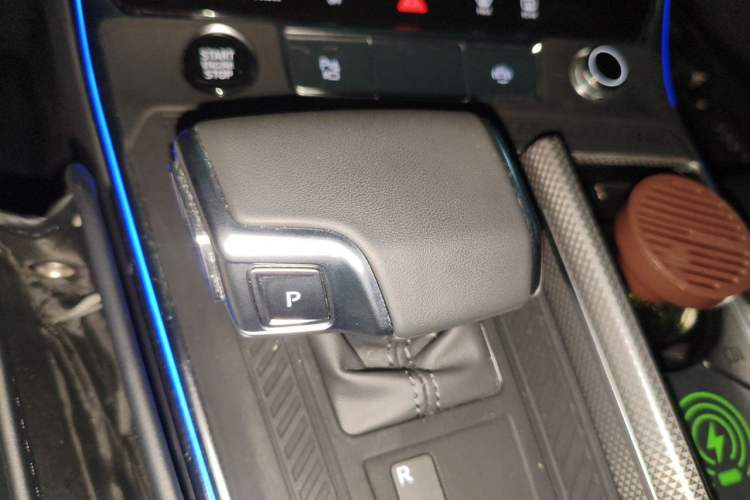 Used Audi A6L 2025 45 TFSI Prestige Dynamic Edition Gear Lever