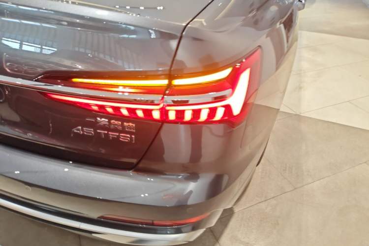 Used Audi A6L 2025 45 TFSI Prestige Dynamic Edition Right Rear Taillight