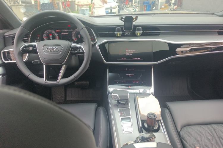 Used Audi A6L 2025 45 TFSI Prestige Dynamic Edition Center Console