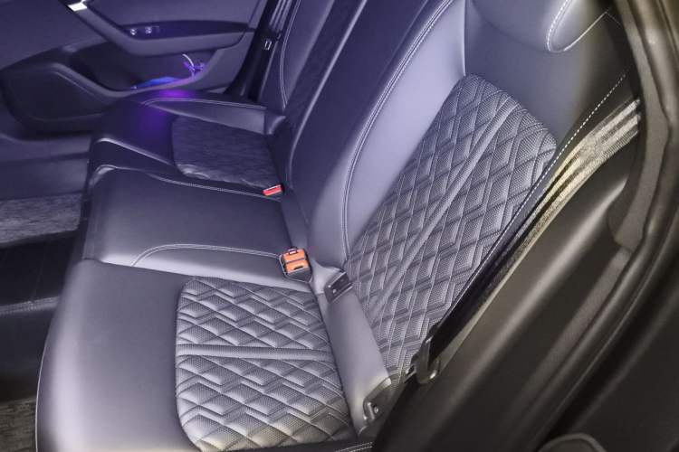 Used Audi A6L 2025 45 TFSI quattro Prestige Dynamic Edition Left Rear Seat