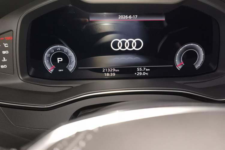 Used Audi A6L 2025 45 TFSI quattro Prestige Dynamic Edition Odometer Close Up