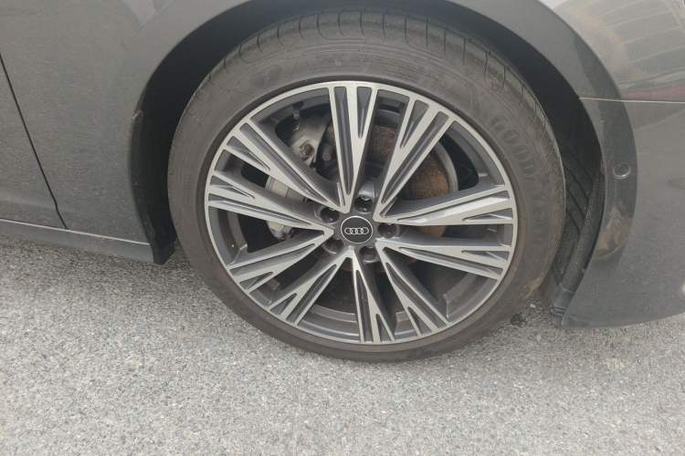 Used Audi A6L 2025 45 TFSI Prestige Dynamic Edition Right Front Wheel Hub