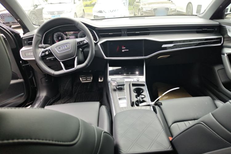 Used Audi A6L 2026 45 TFSI quattro Prestige Dynamic Edition + Premium Package Center Console