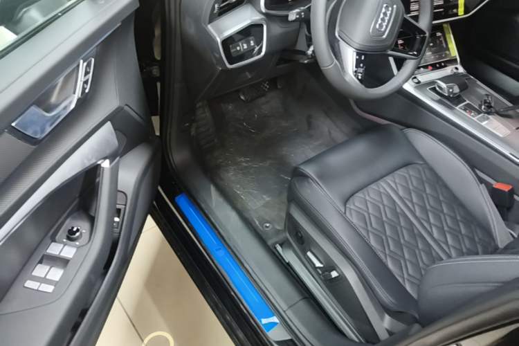 Used Audi A6L 2026 45 TFSI Prestige Dynamic Edition Driver Seat
