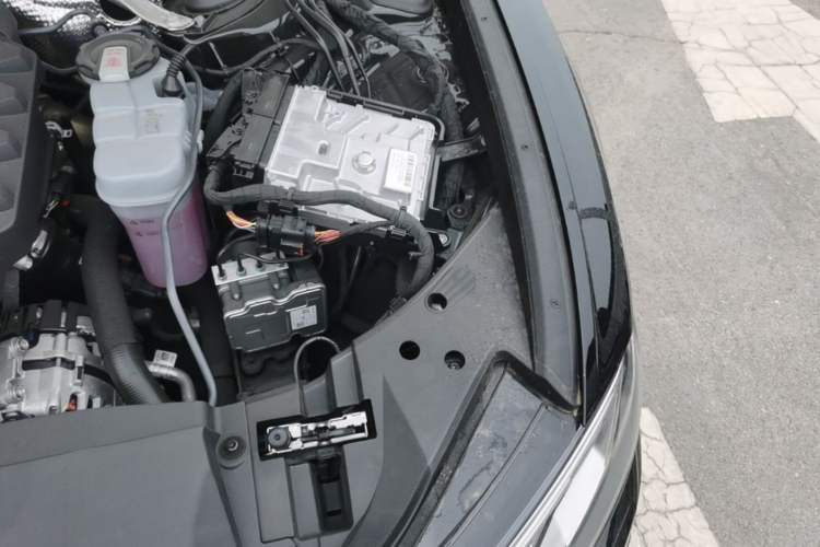 Used Audi A6L 2026 45 TFSI Prestige Dynamic Edition Engine Bay Left